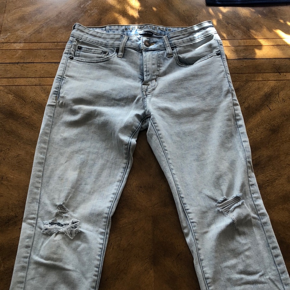 American Eagle distressed jeans